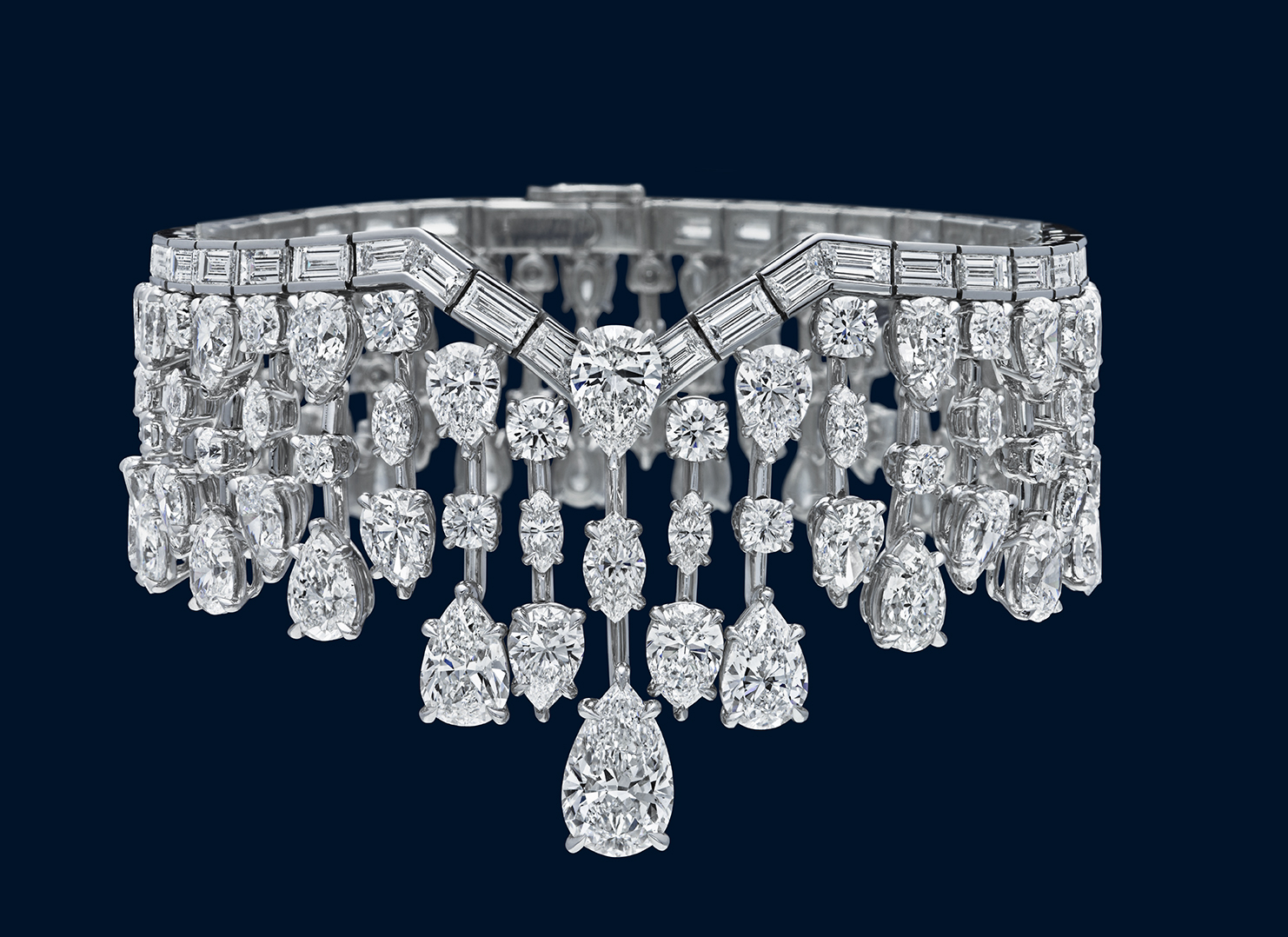HIGH JEWELRY DIAMOND NECKLACE MADE BY HARRY WINSTON AND SHOT BY DAVID FILIBERTI